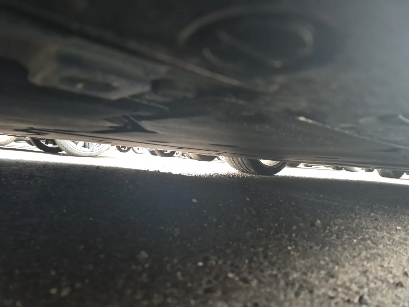 Undercarriage - Driver Photo