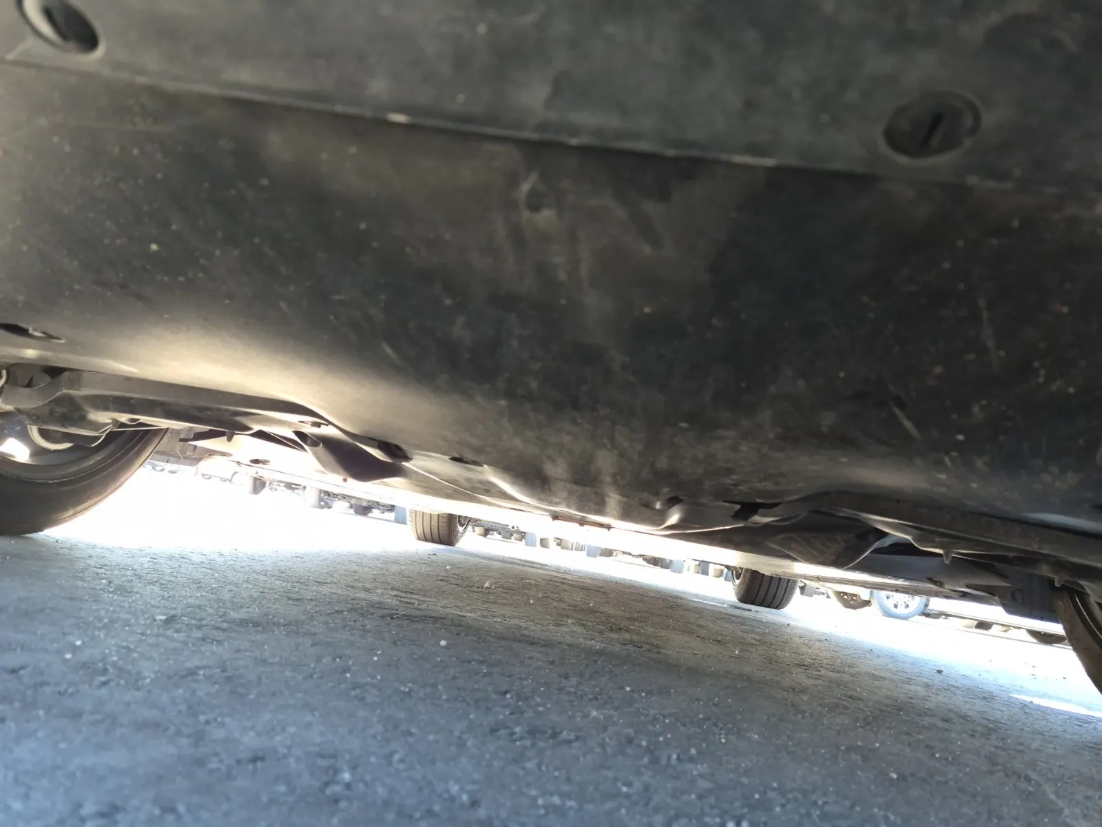 Undercarriage - Rear Photo