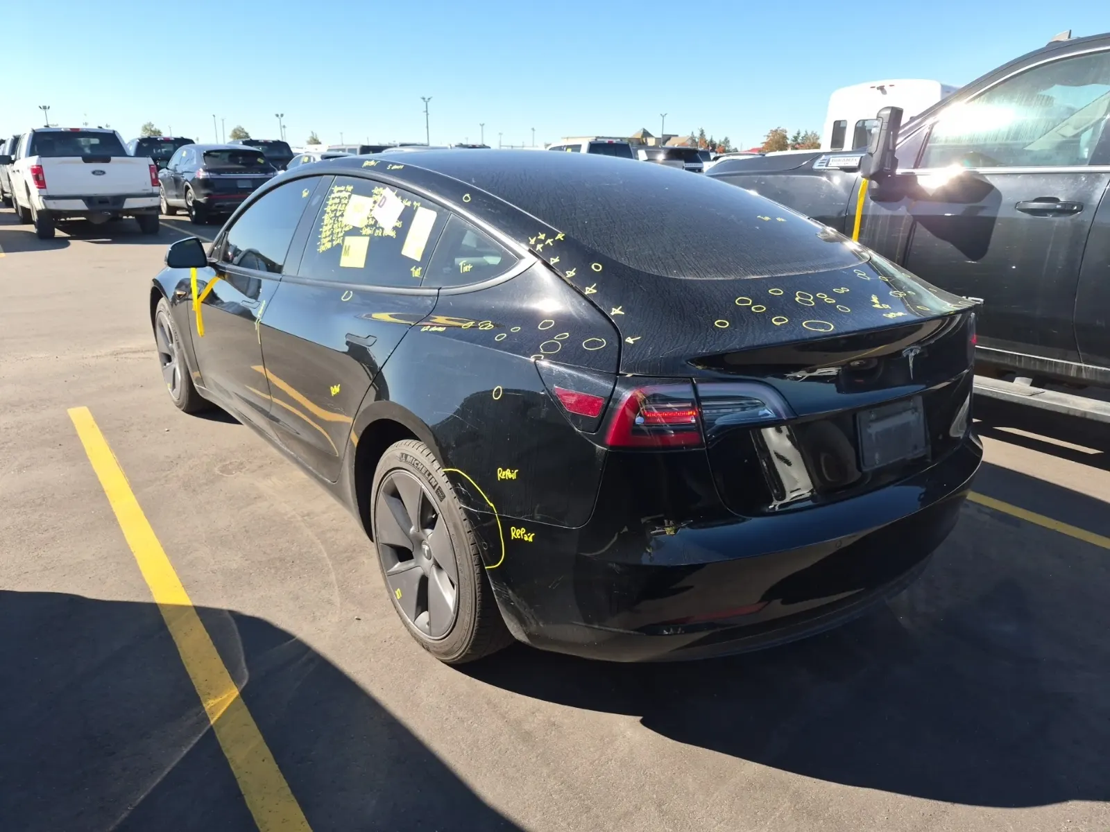 Driver Rear 3/4 Photo
