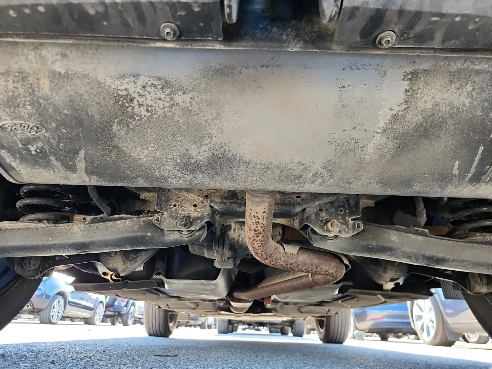 Undercarriage - Rear Photo