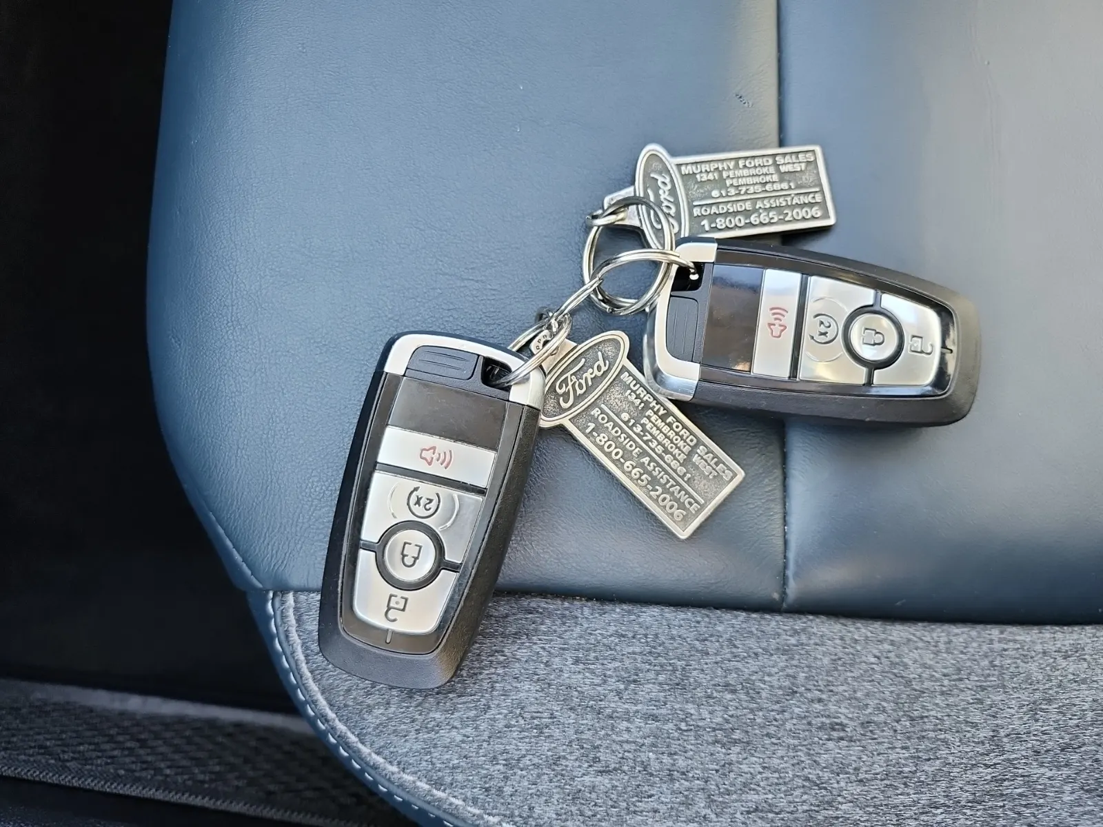 Keys/Fobs/Manual Photo
