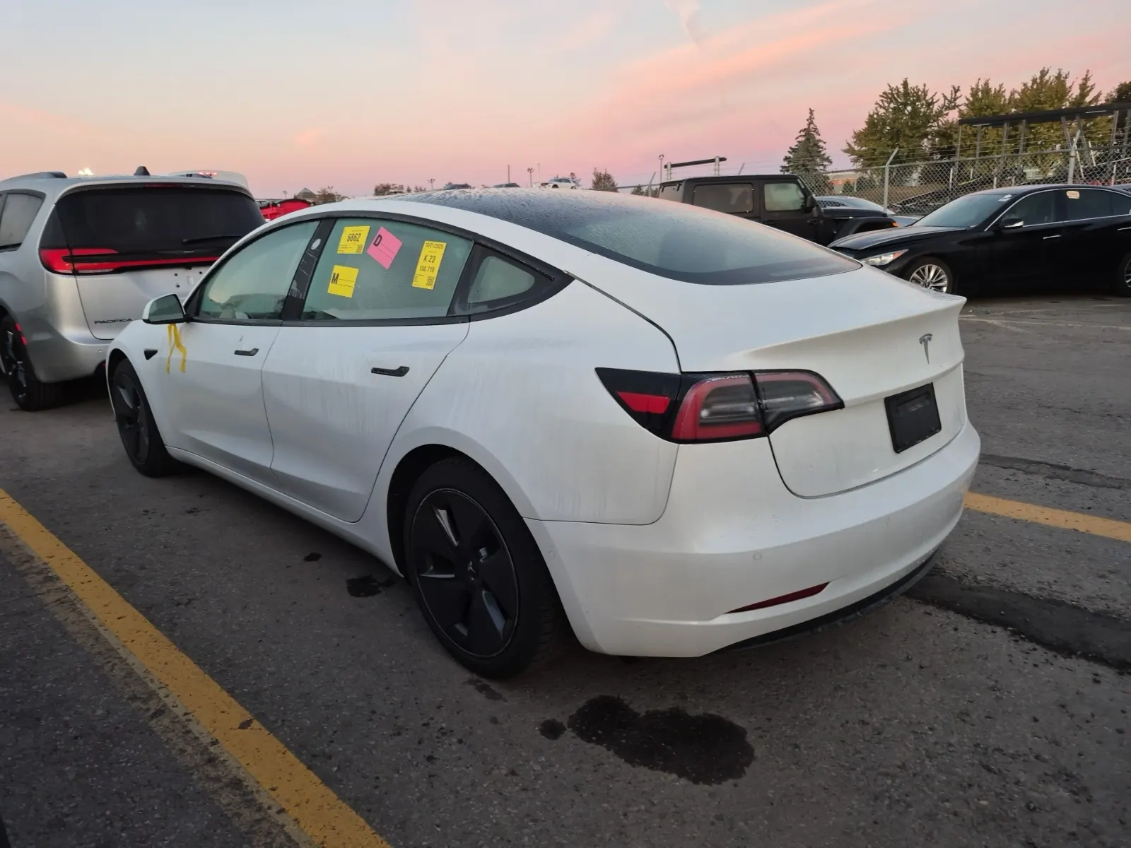 Driver Rear 3/4 Photo