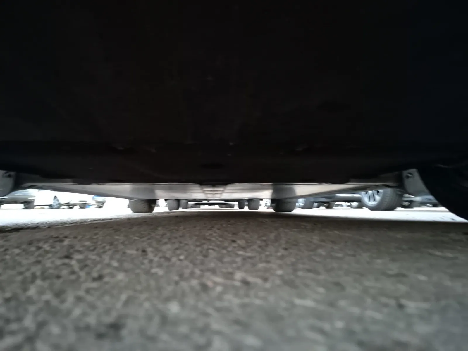 Undercarriage - Front Photo