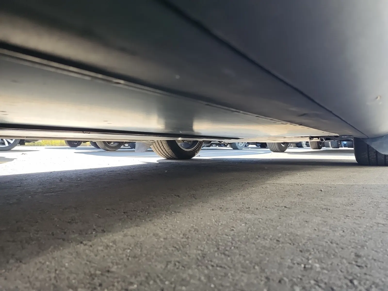 Undercarriage - Passenger Photo