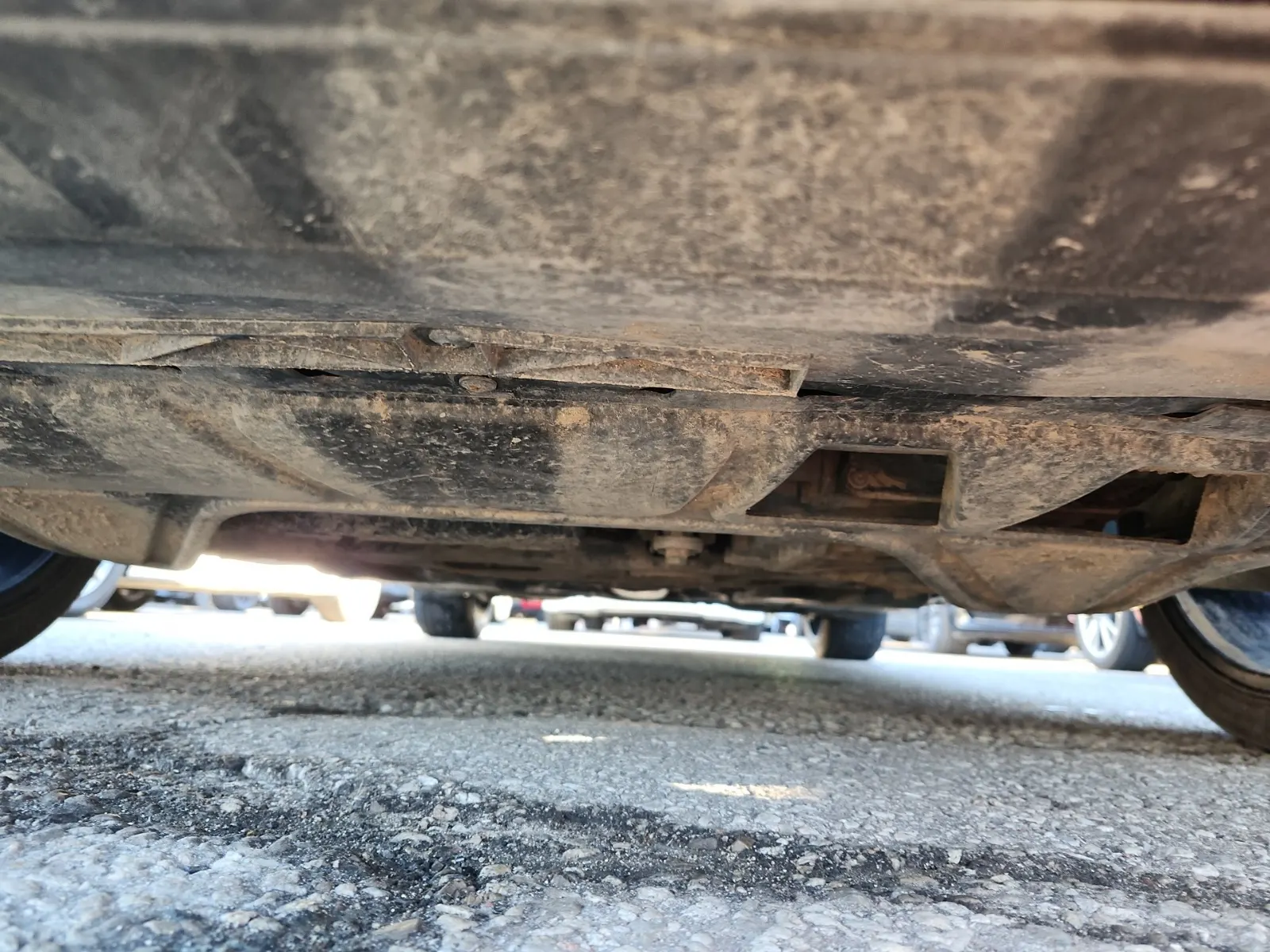 Undercarriage - Front Photo