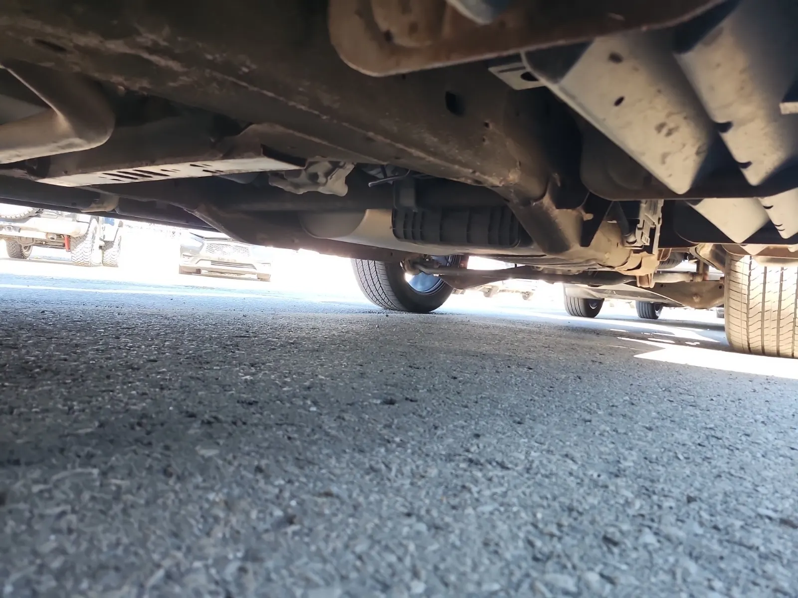 Undercarriage - Driver Photo