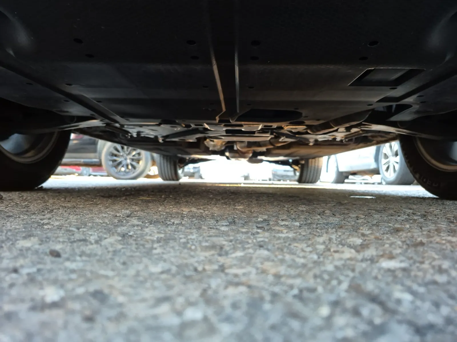 Undercarriage - Front Photo