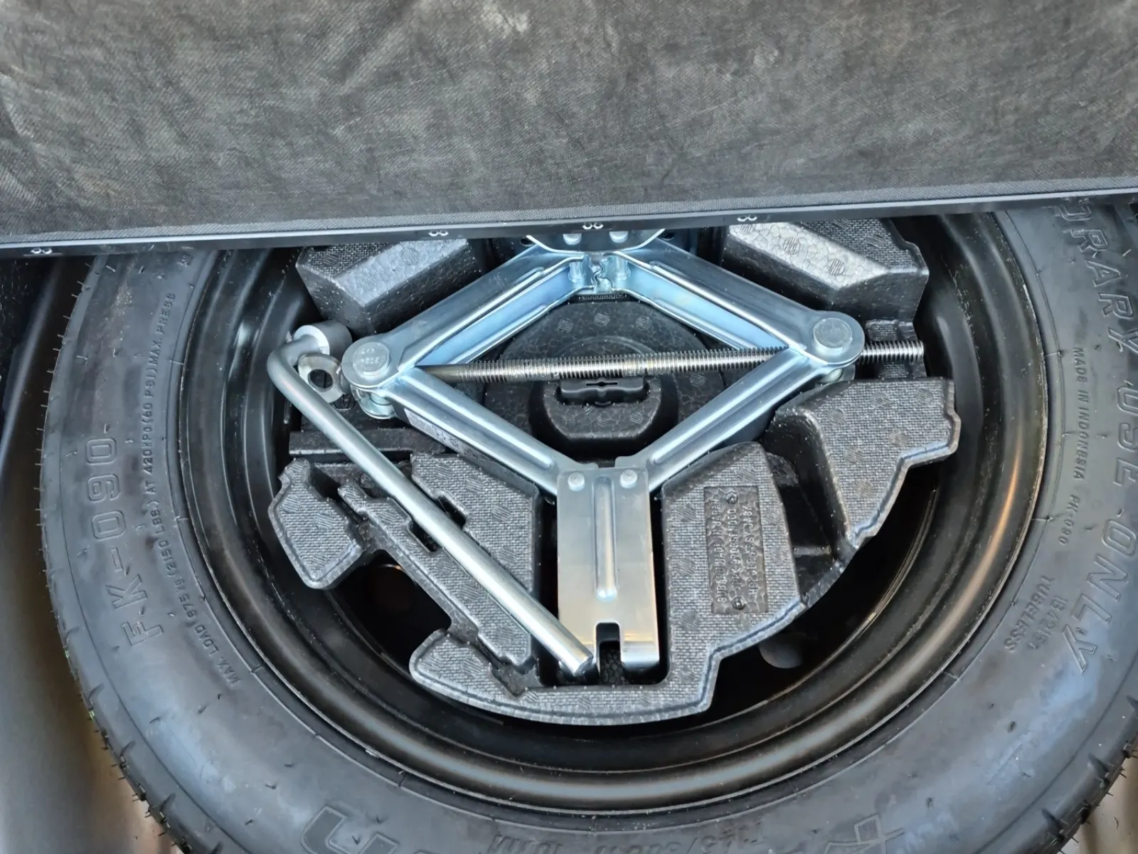 Spare Tire & Wheel Photo