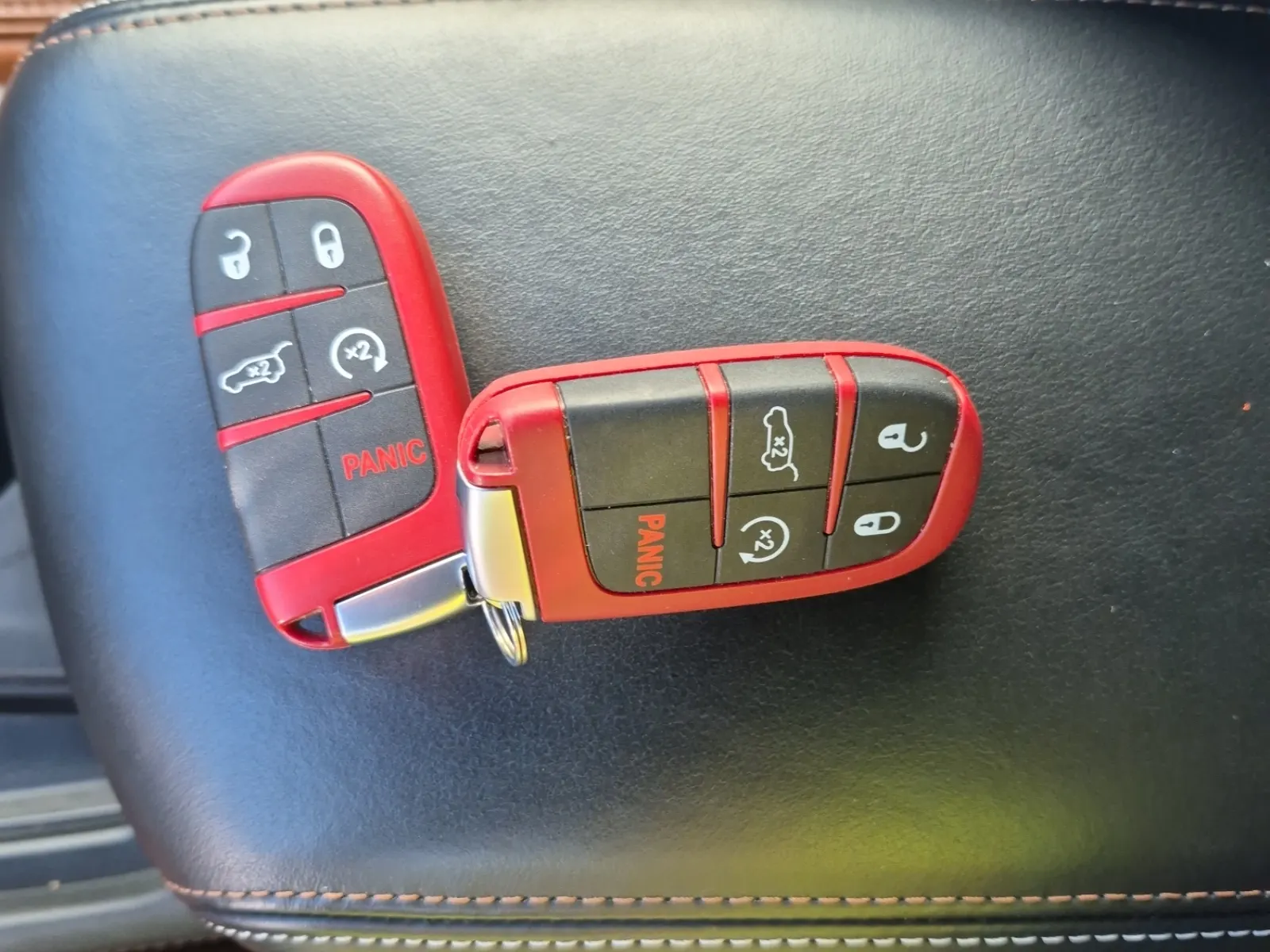 Keys/Fobs/Manual Photo