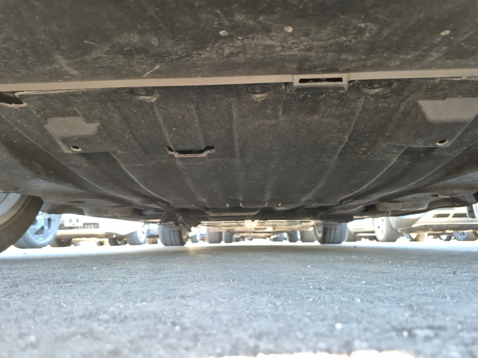 Undercarriage - Front Photo