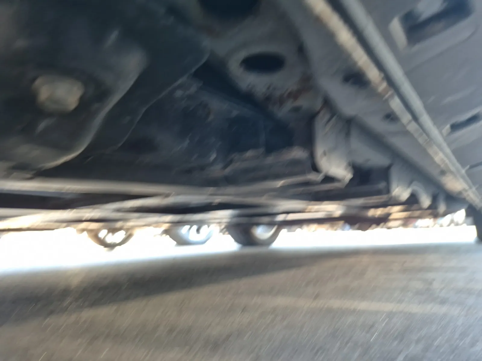 Undercarriage - Passenger Photo