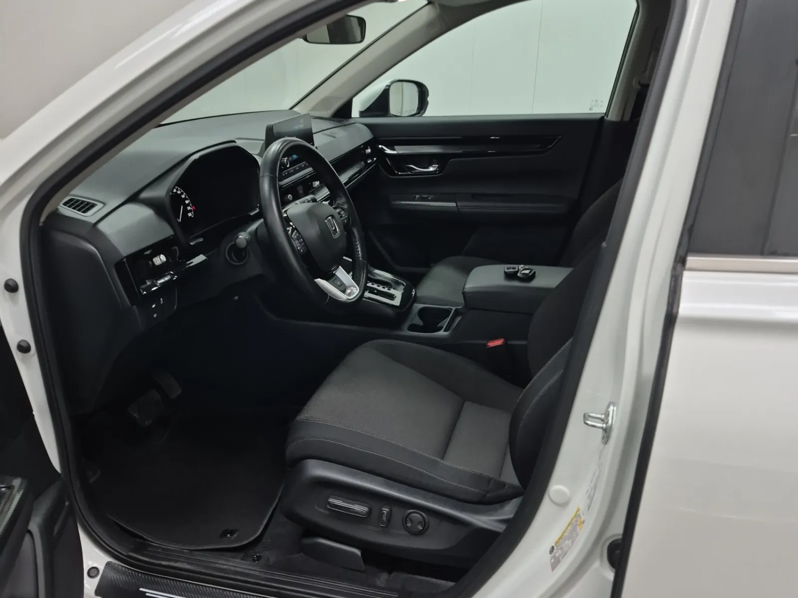 Front Interior Photo