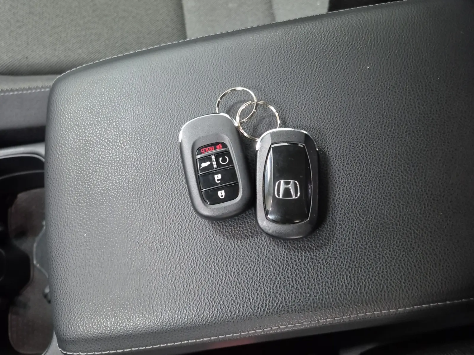 Keys/Fobs/Manual Photo