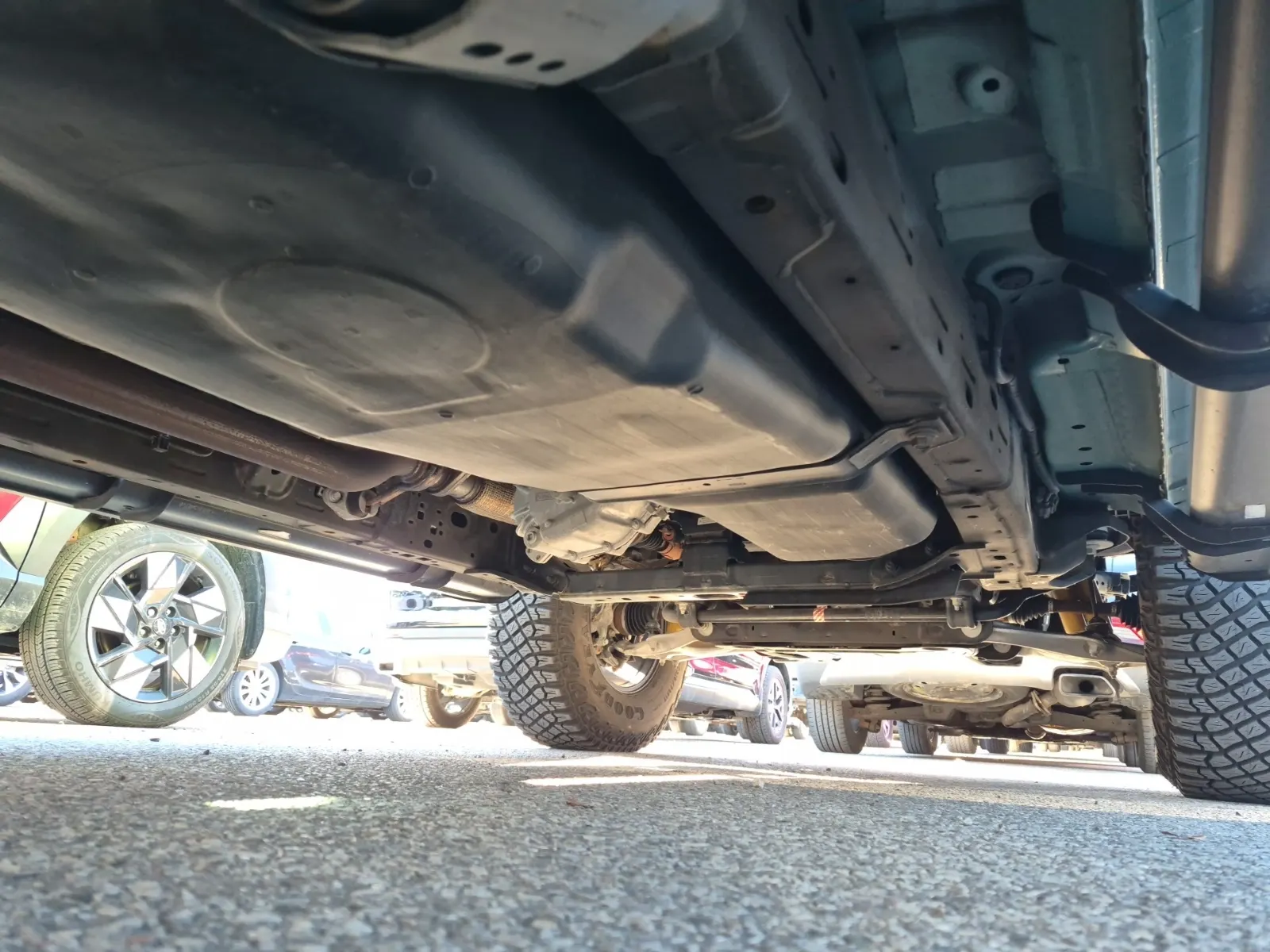 Undercarriage - Passenger Photo