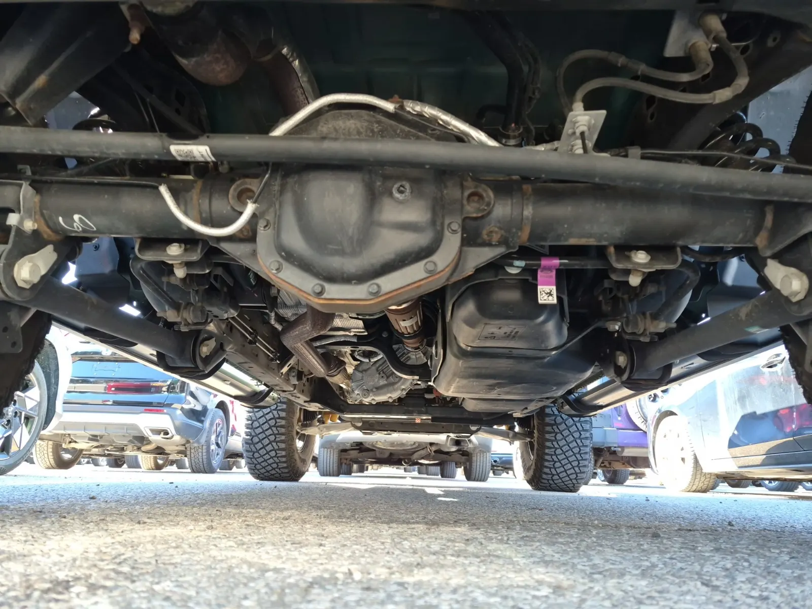 Undercarriage - Rear Photo