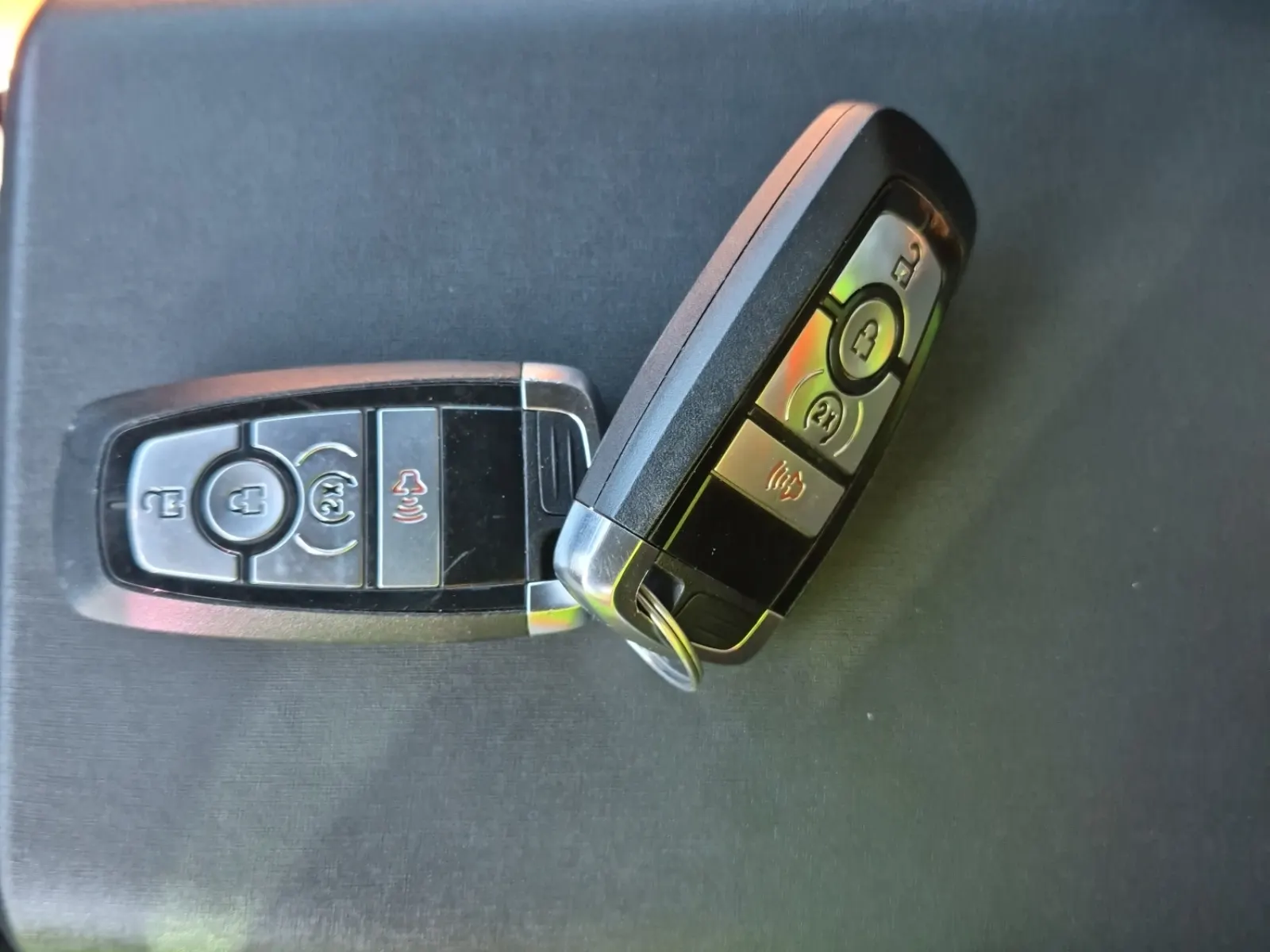 Keys/Fobs/Manual Photo