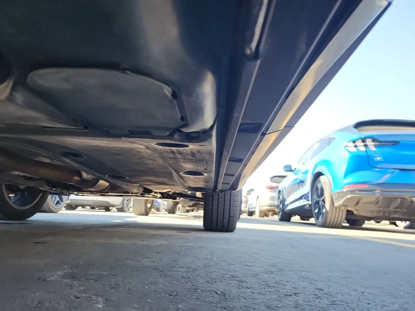 Undercarriage - Passenger Photo