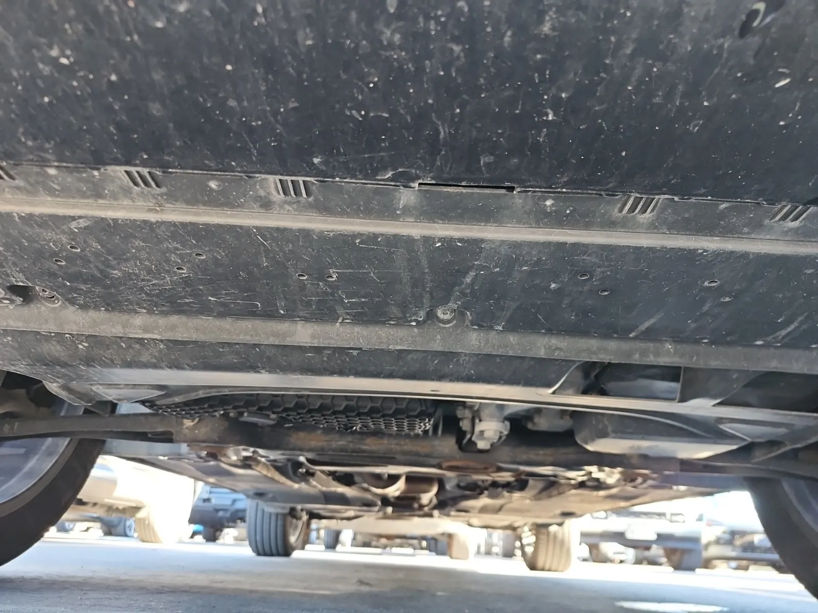 Undercarriage - Front Photo