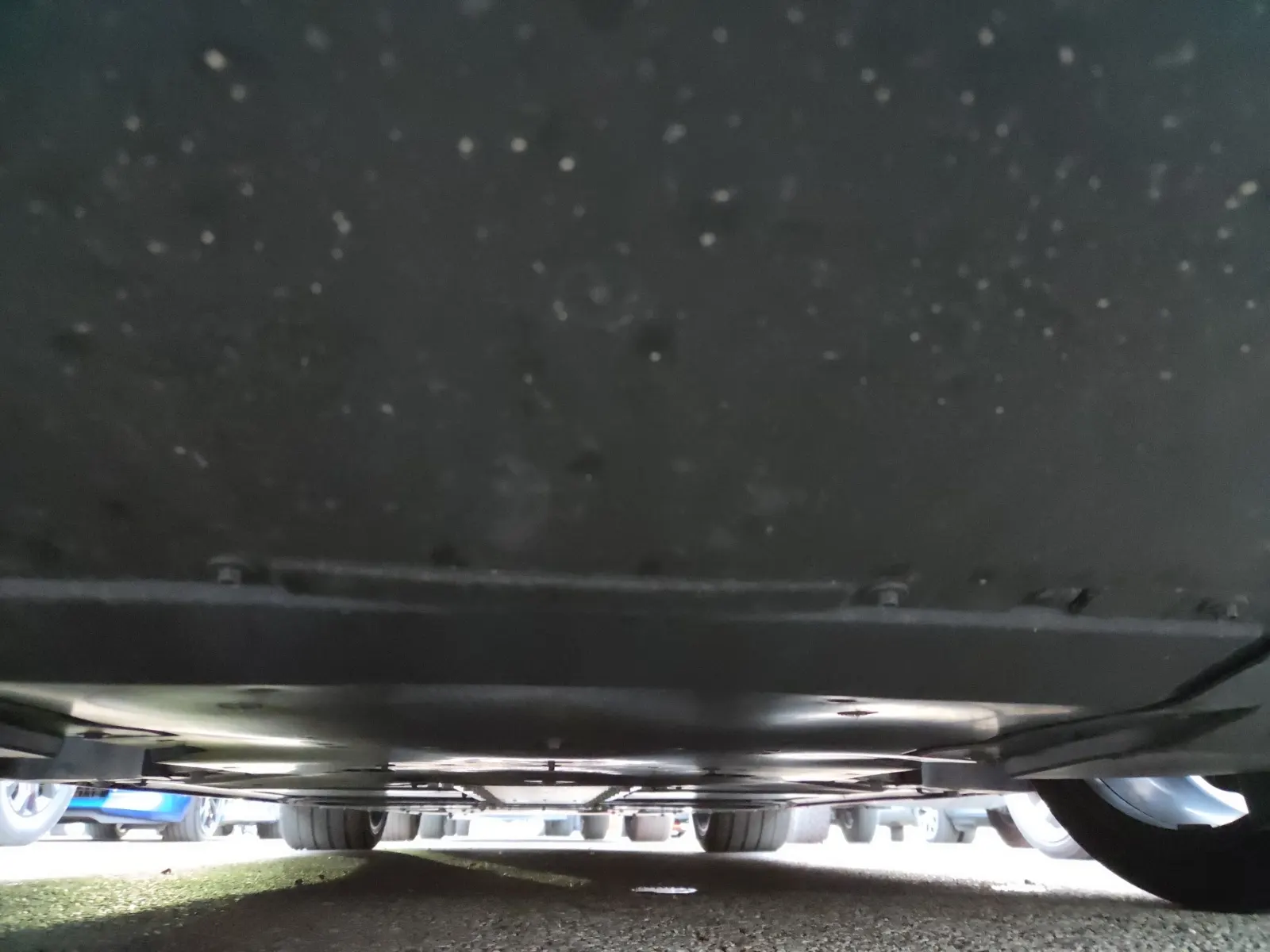 Undercarriage - Front Photo