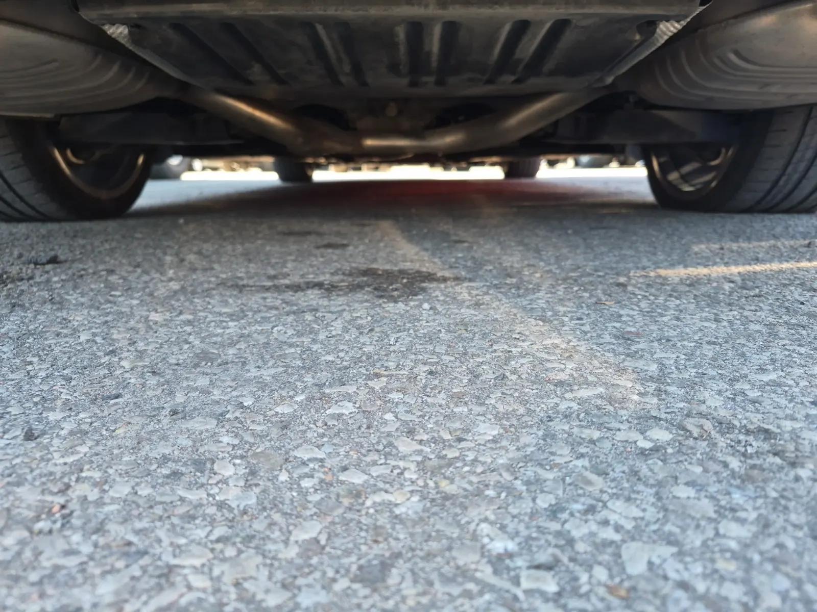 Undercarriage - Rear Photo
