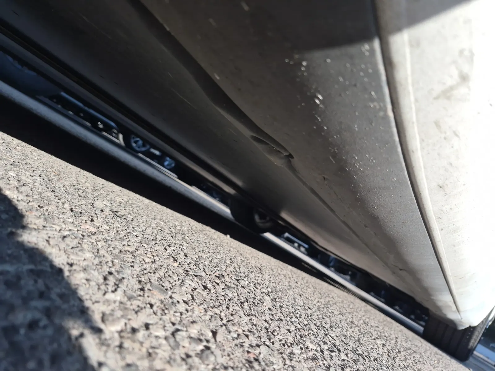 Undercarriage - Driver Photo