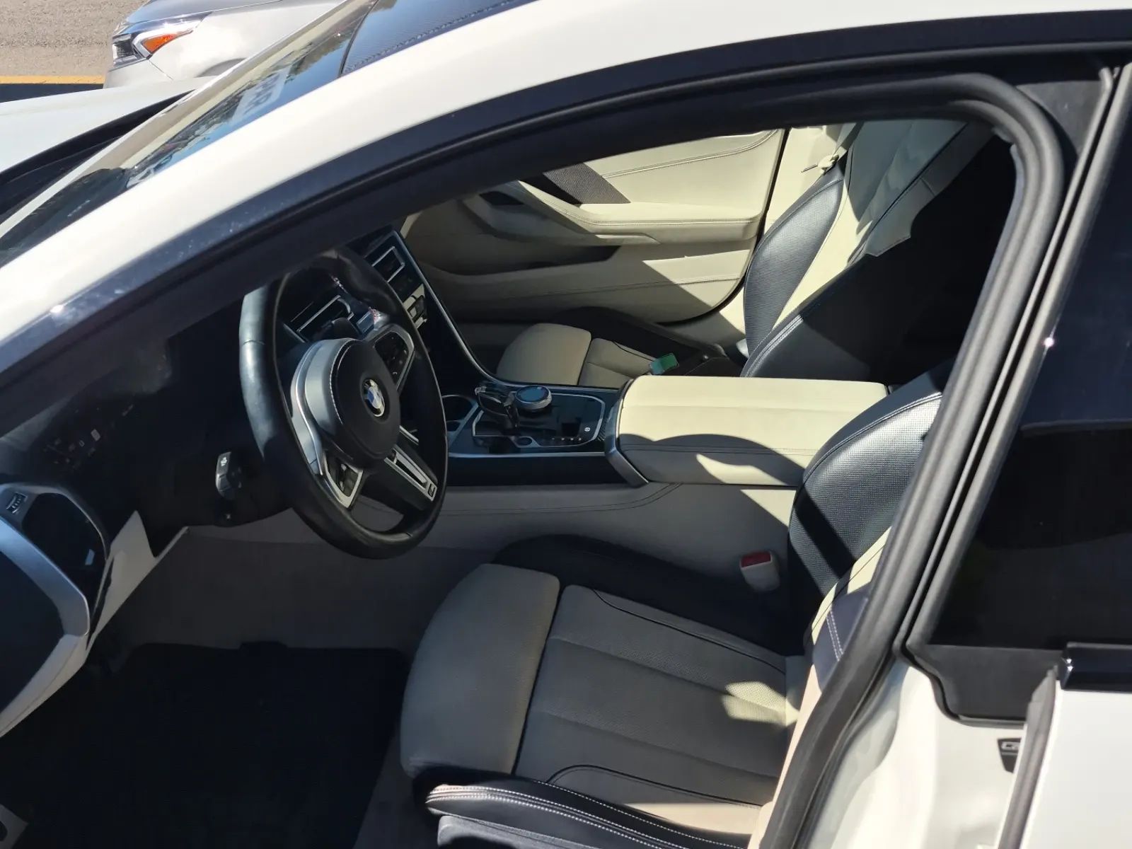Front Interior Photo