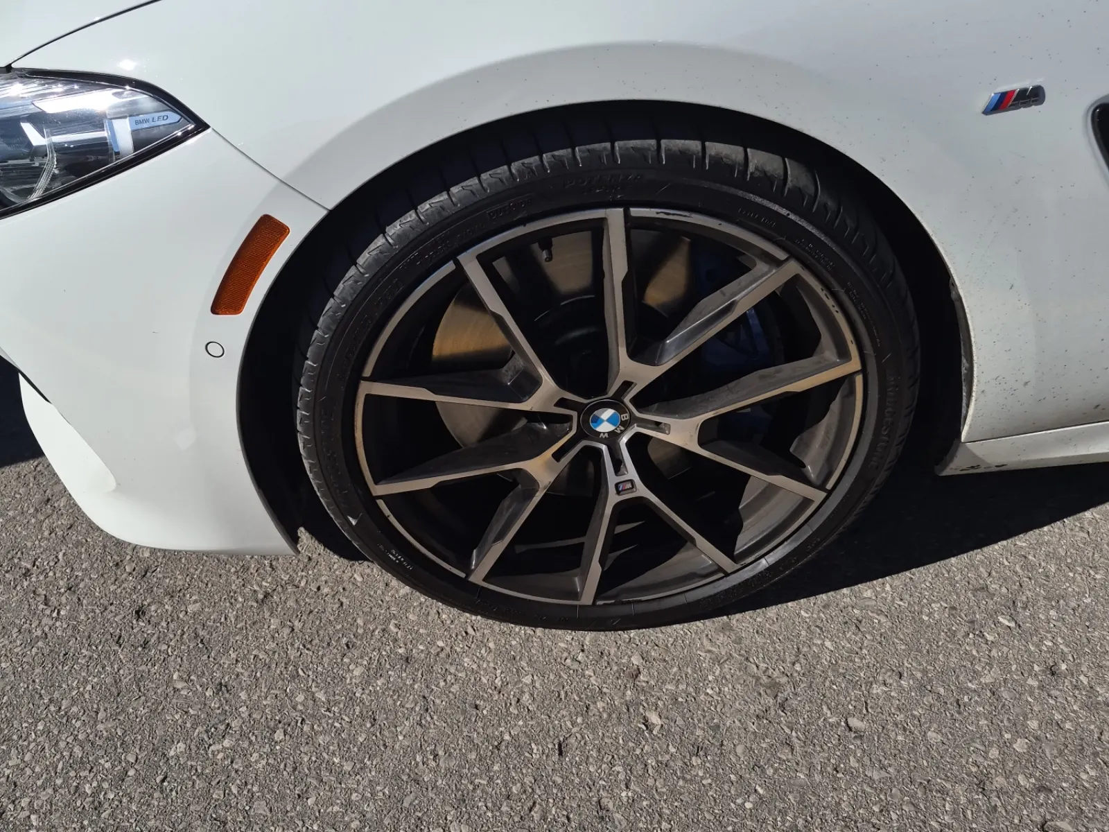 Front driver wheel/tire photo