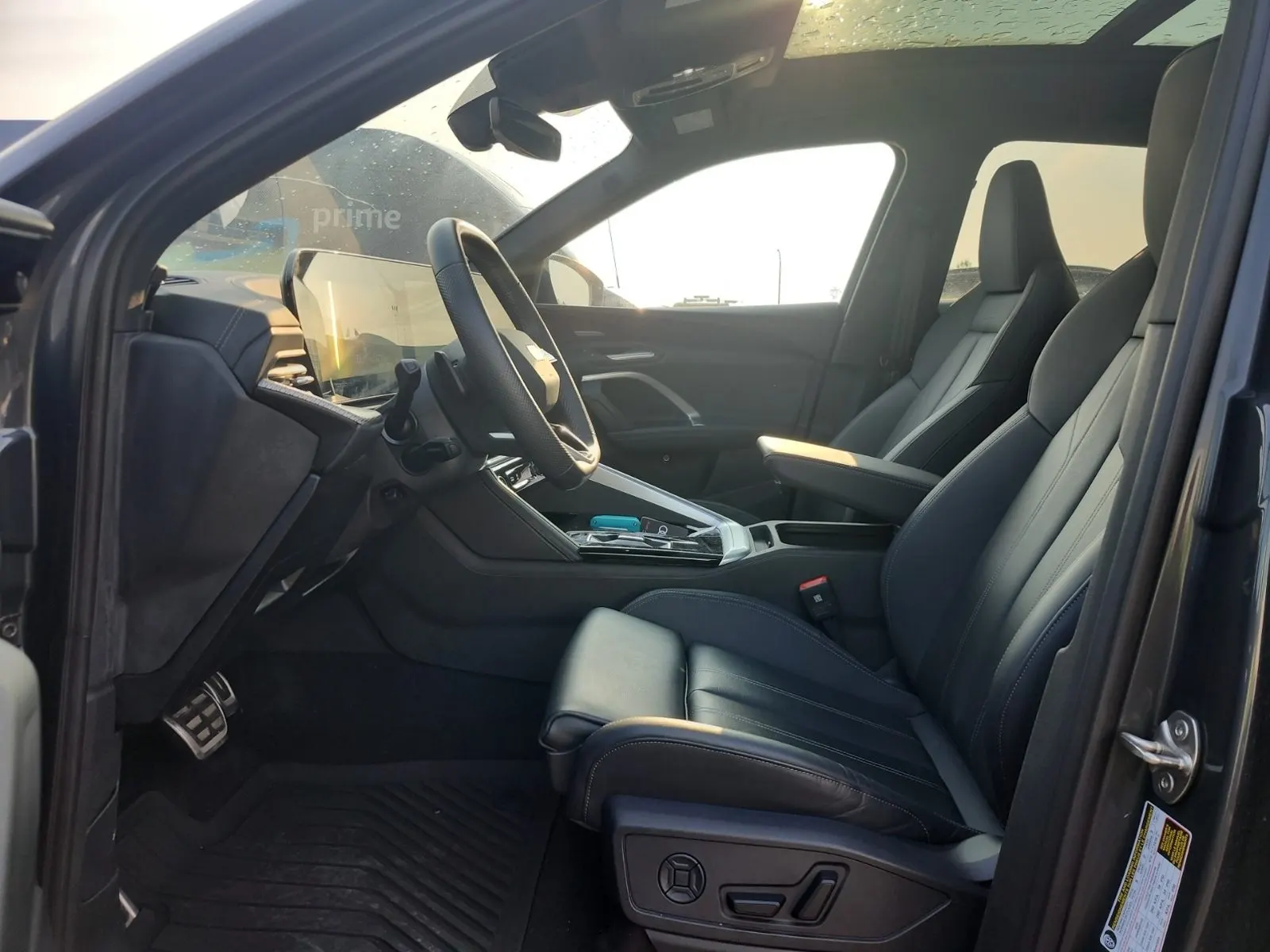 Front Interior Photo