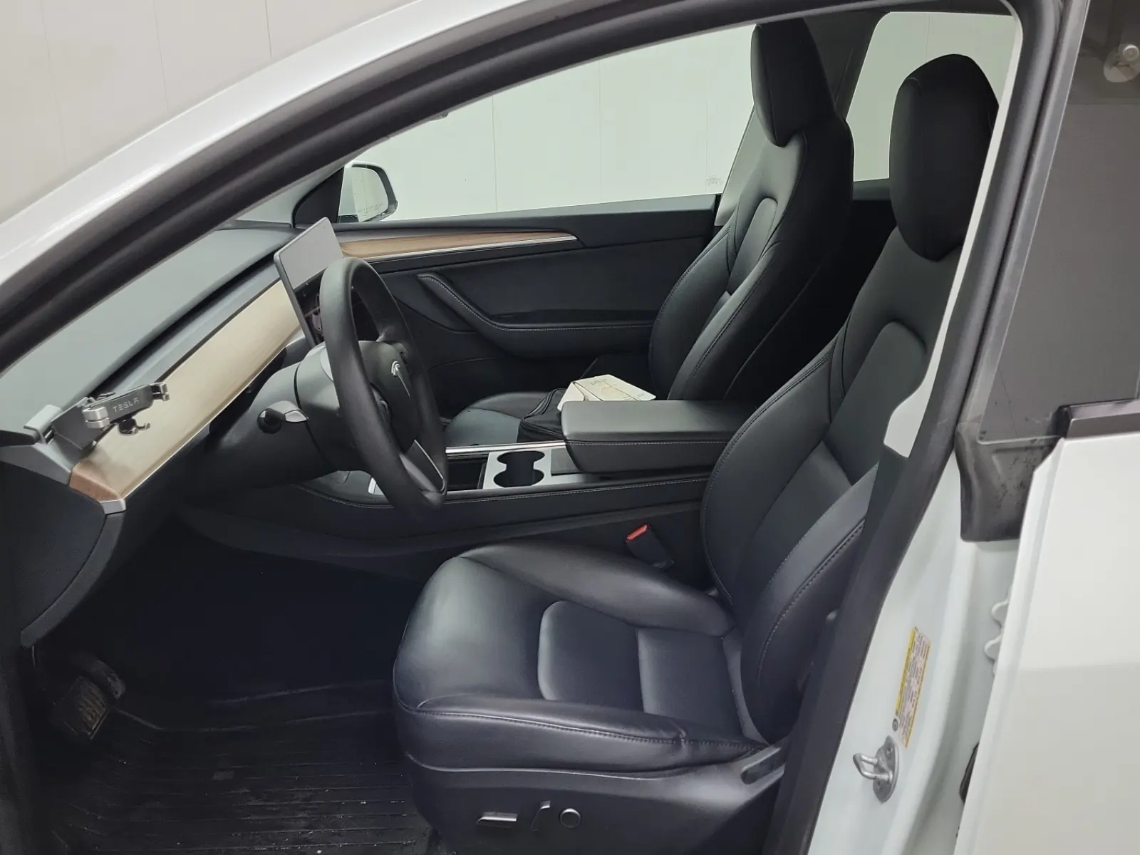 Front Interior Photo