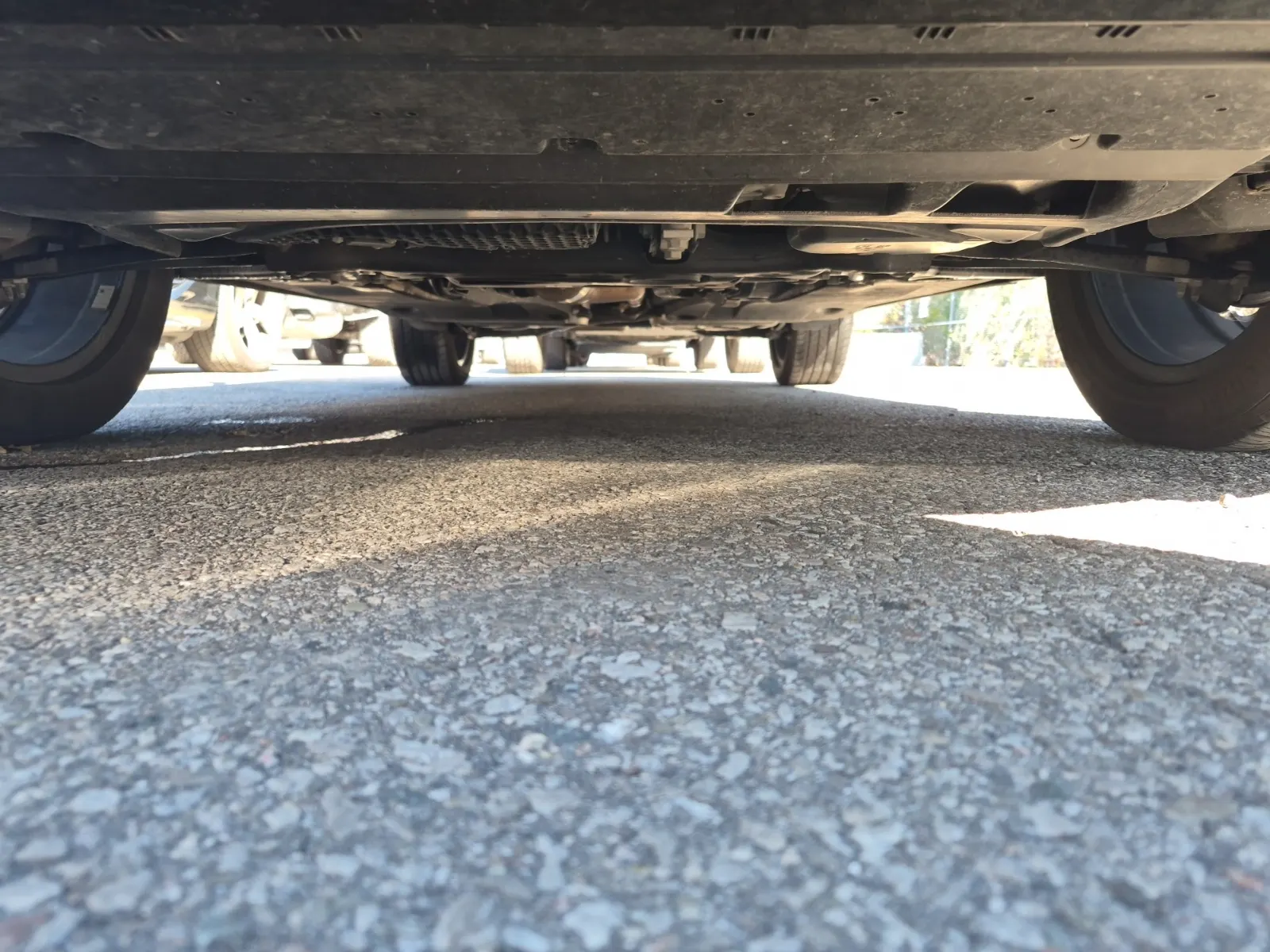 Undercarriage - Front Photo