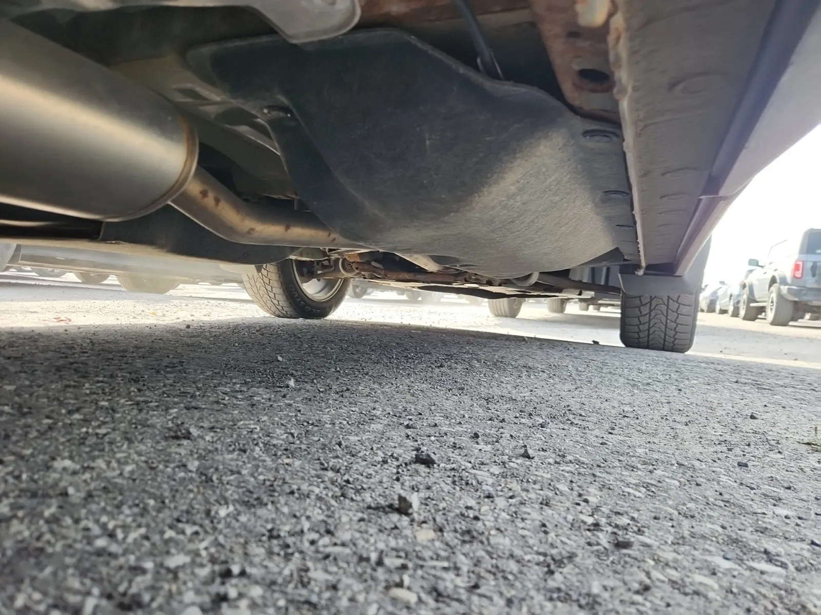 Undercarriage - Passenger Photo