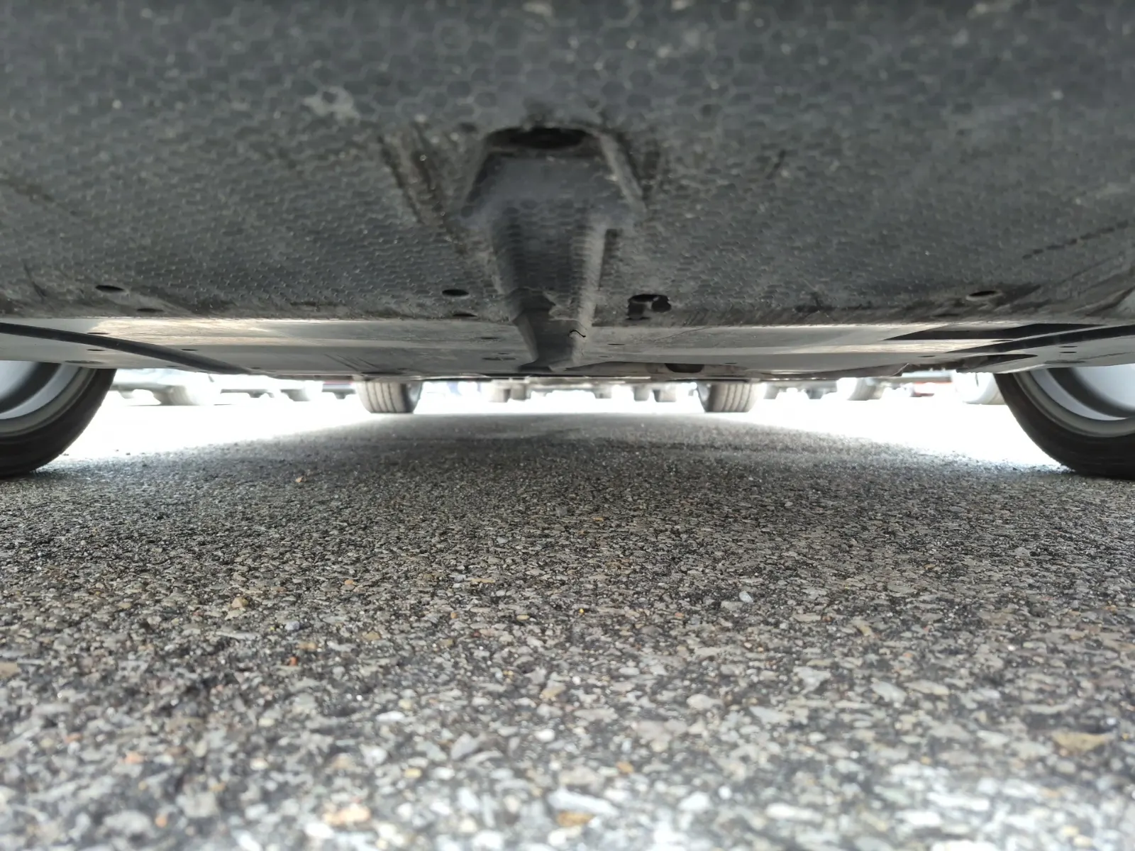 Undercarriage - Front Photo