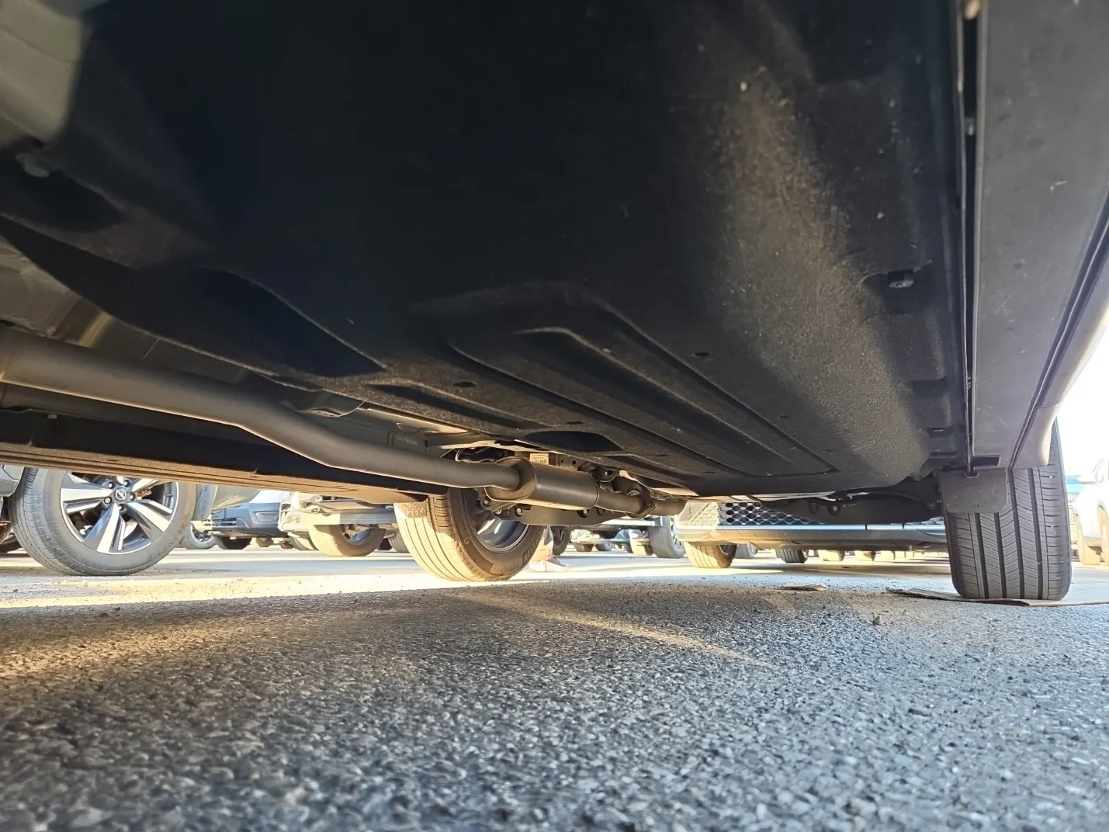 Undercarriage - Driver Photo