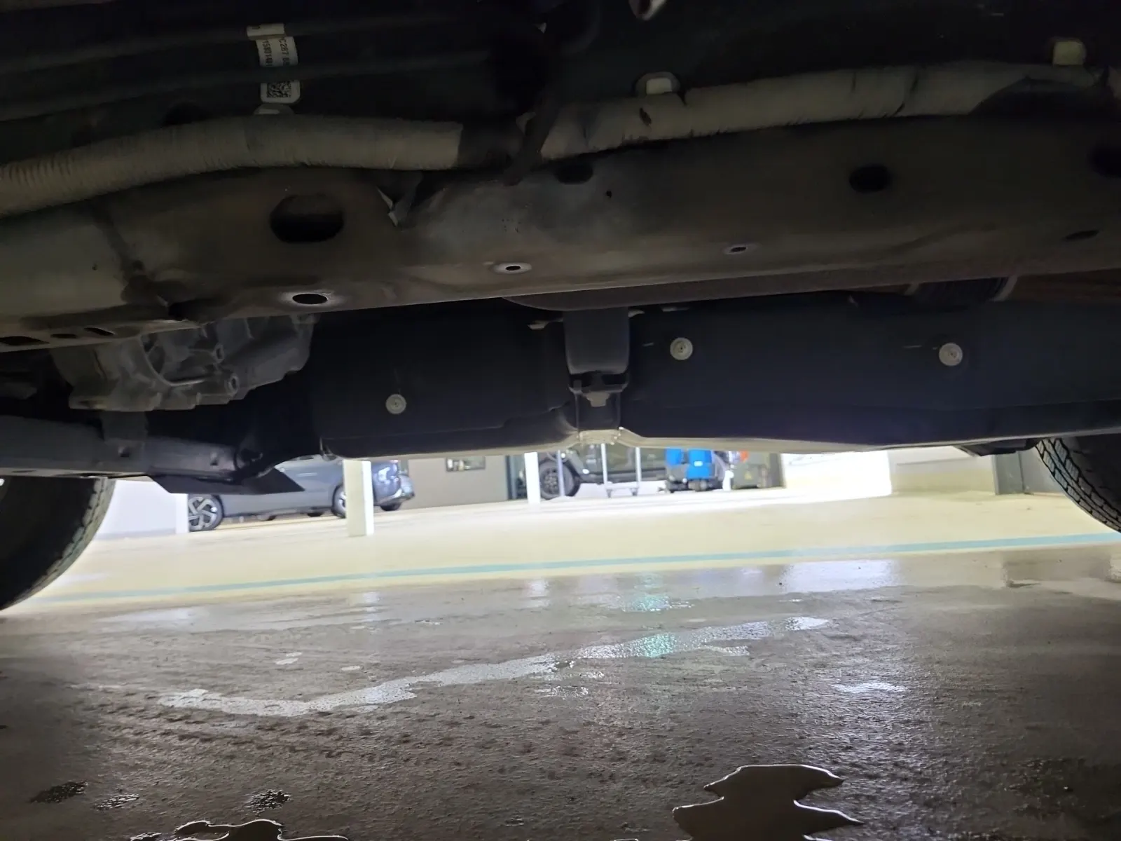Undercarriage - Driver Photo