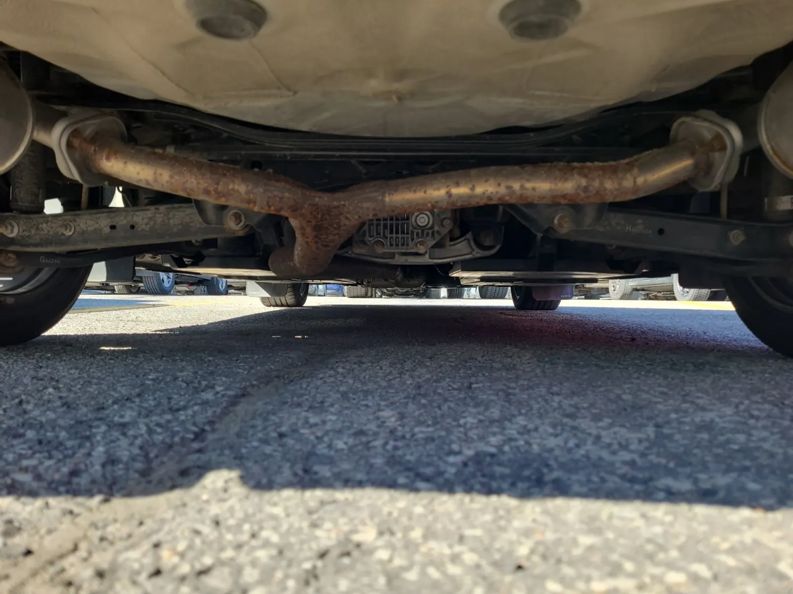 Undercarriage - Rear Photo