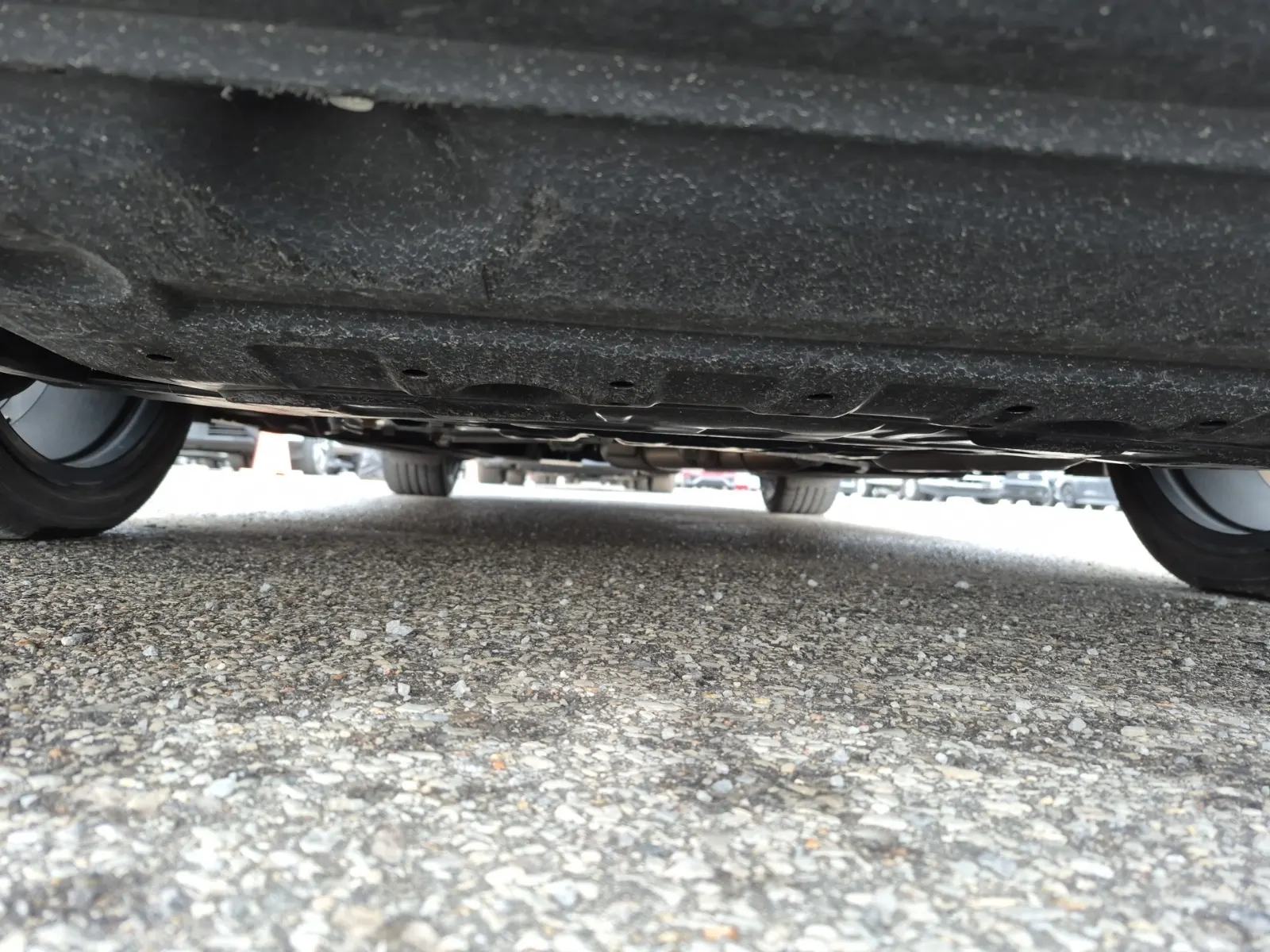 Undercarriage - Front Photo