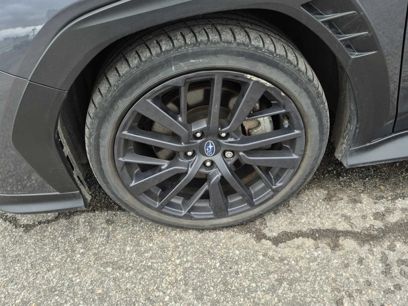 Front driver wheel/tire photo