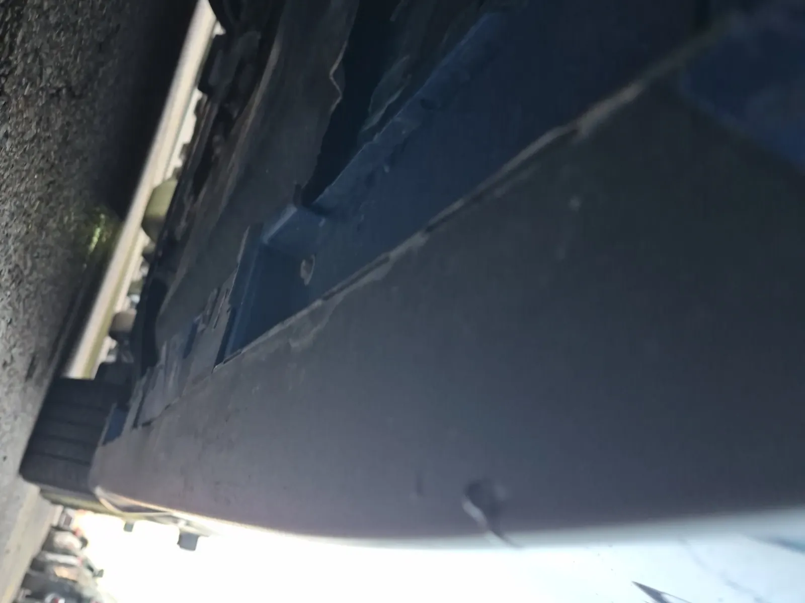 Undercarriage - Passenger Photo