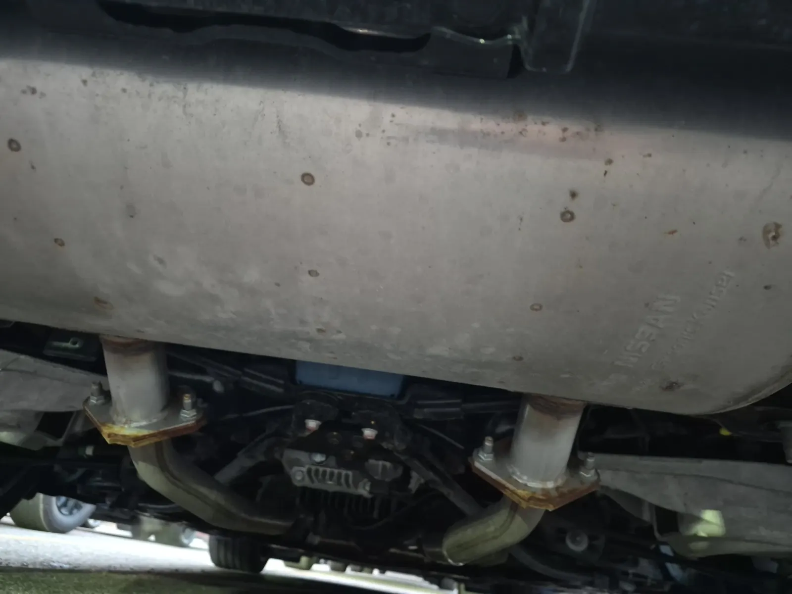 Undercarriage - Rear Photo