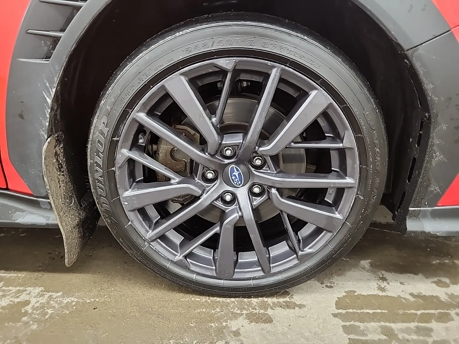 Right Front Wheel/Tire Photo