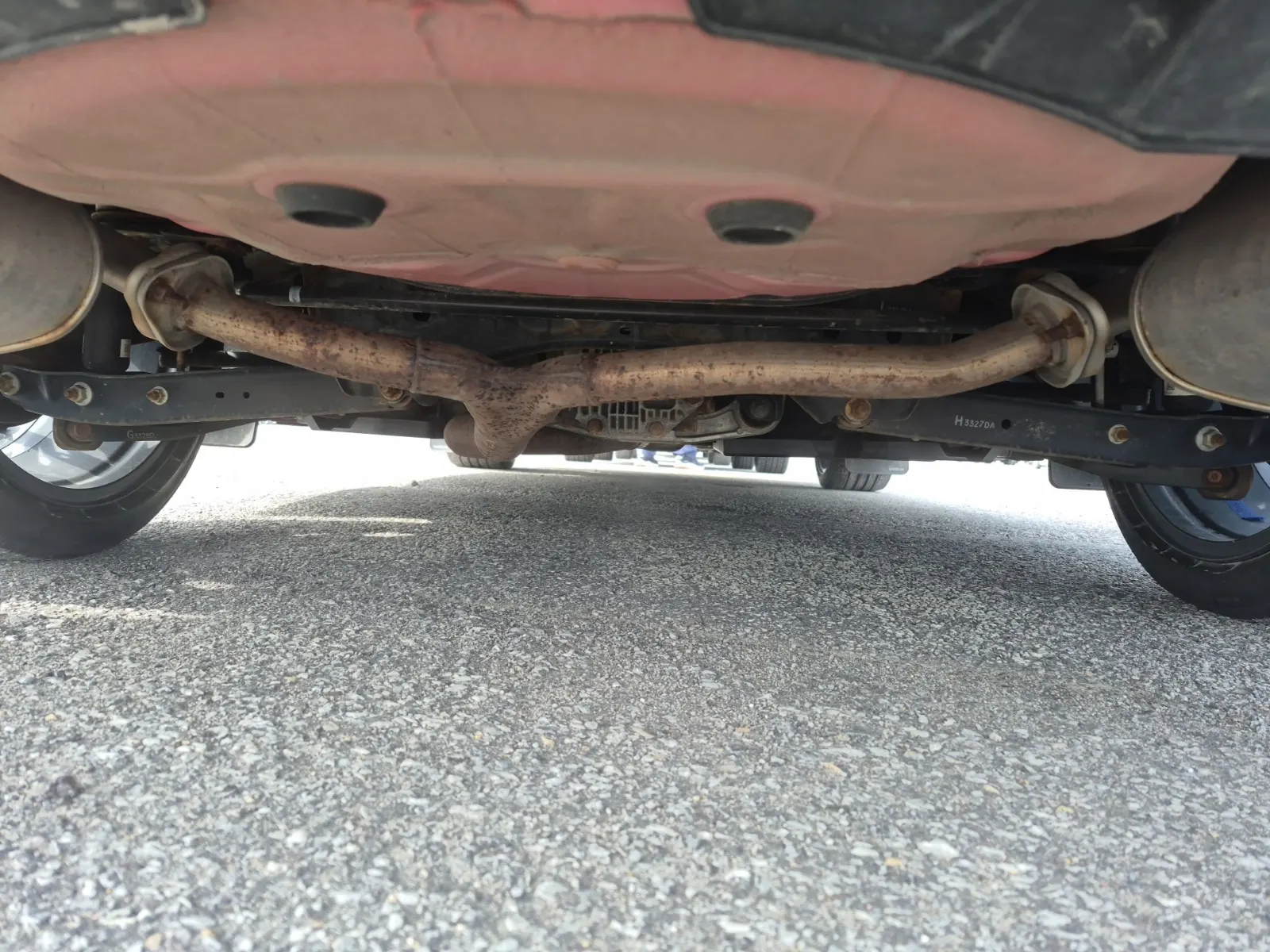 Undercarriage - Rear Photo