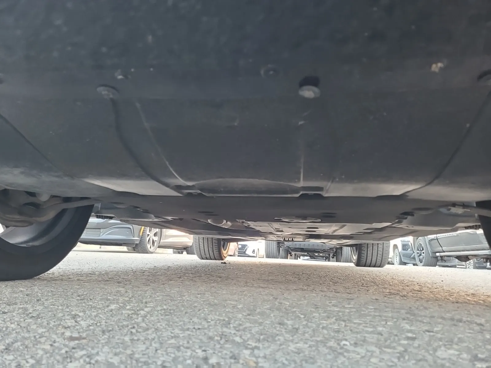 Undercarriage - Front Photo