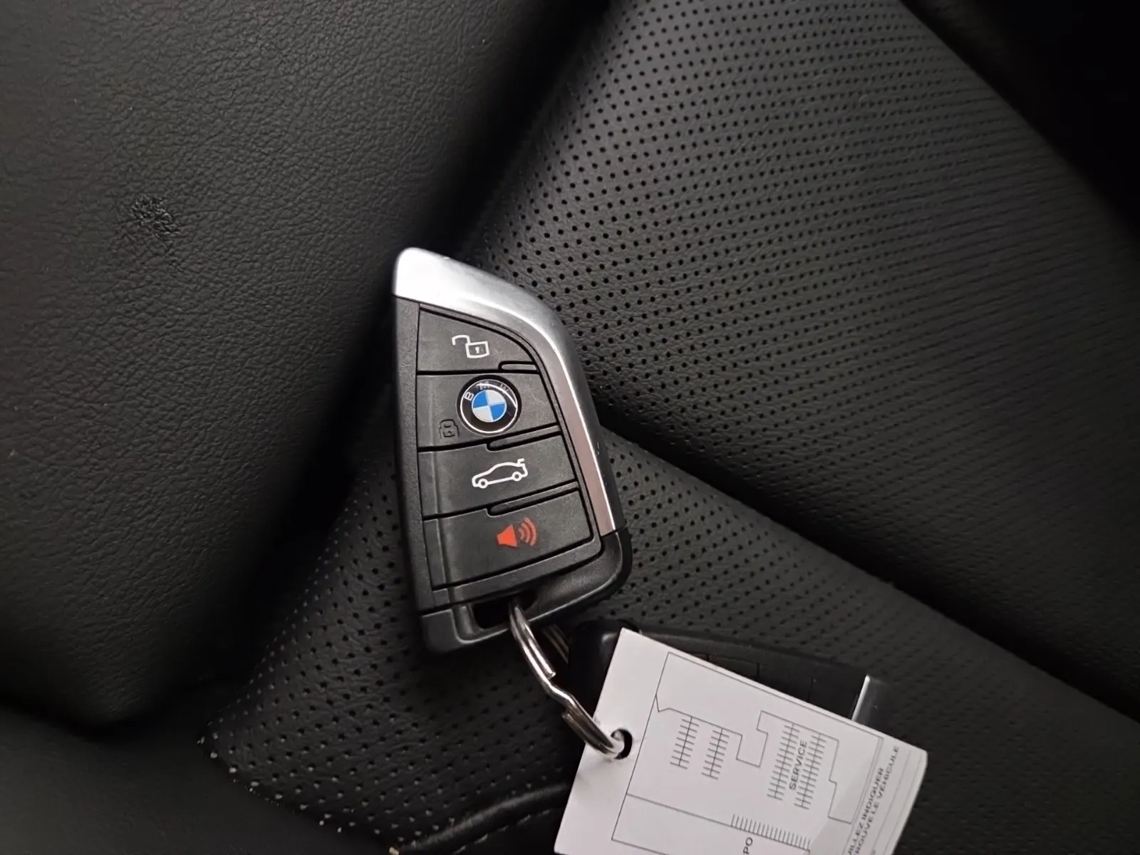 Keys/Fobs/Manual Photo