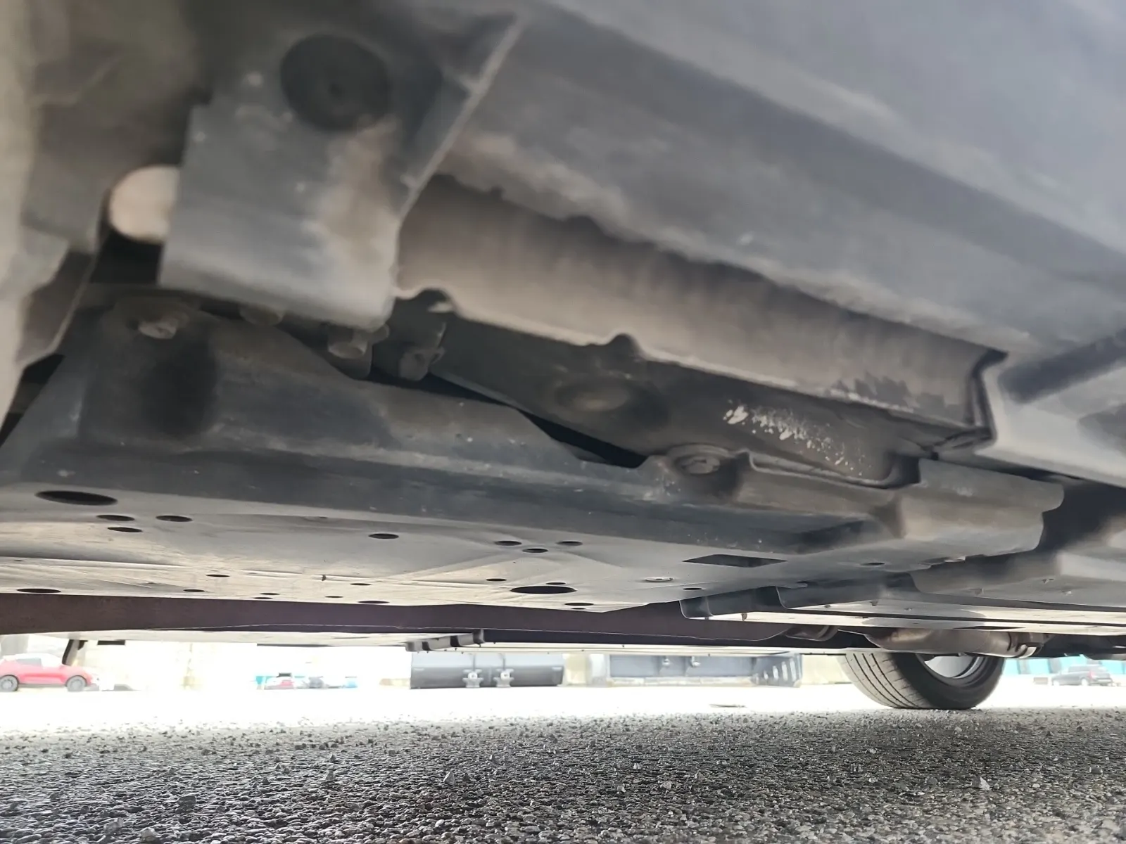 Undercarriage - Passenger Photo