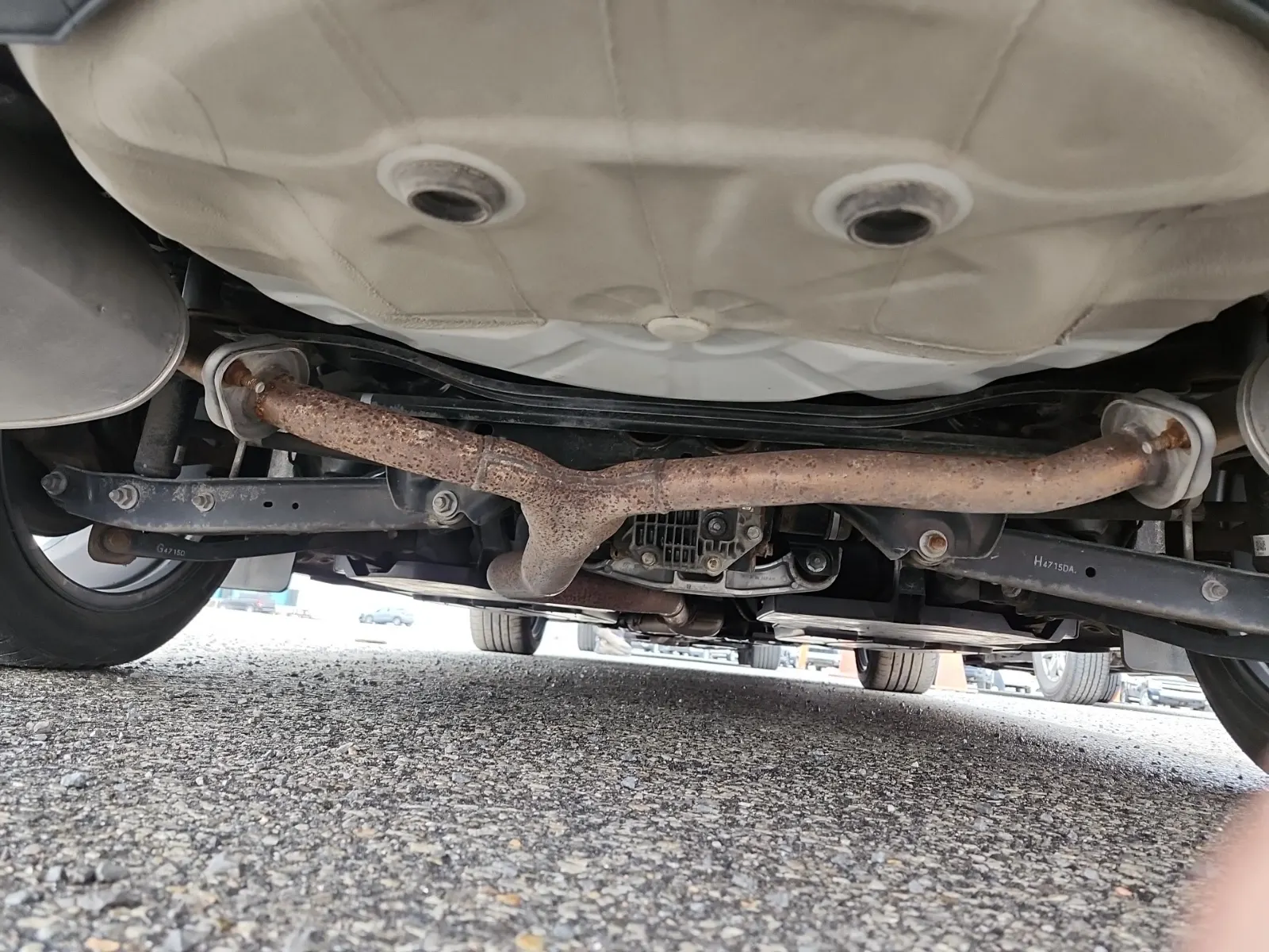 Undercarriage - Rear Photo