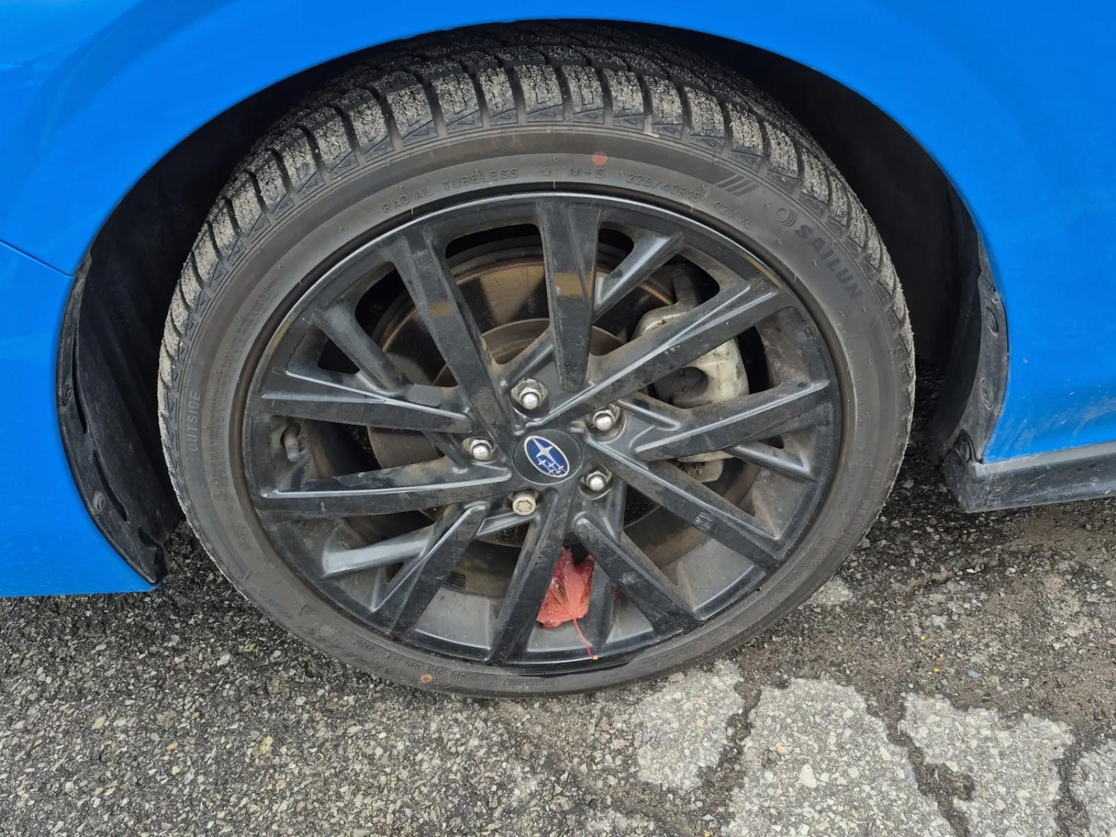 Front driver wheel/tire photo