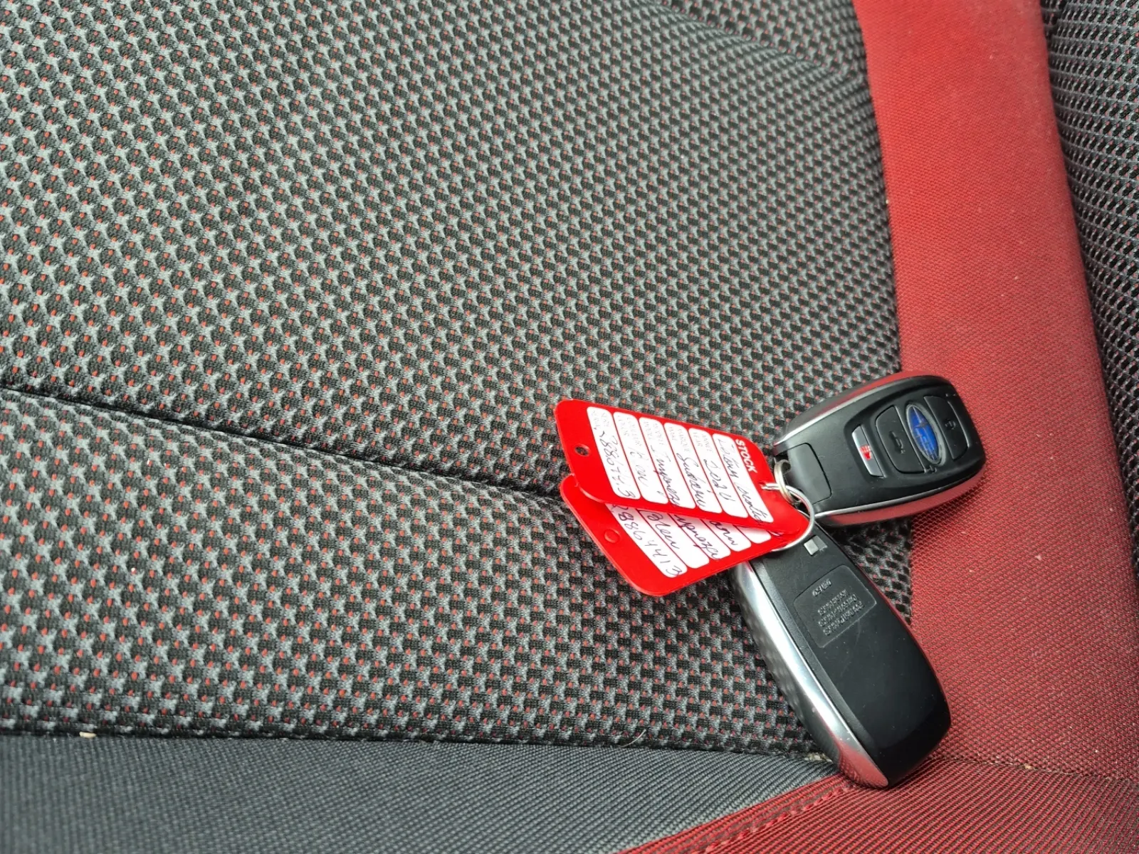 Keys/Fobs/Manual Photo
