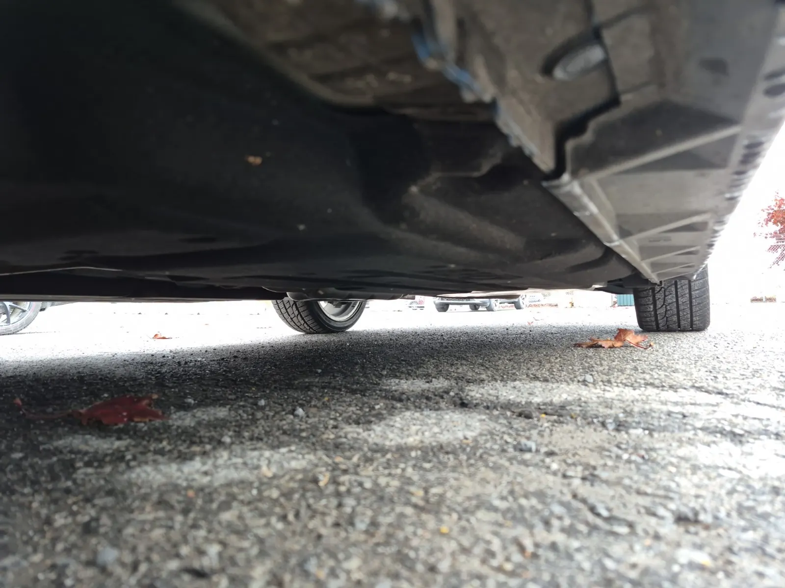 Undercarriage - Driver Photo