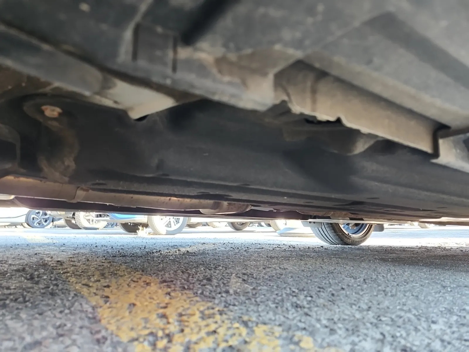 Undercarriage - Driver Photo