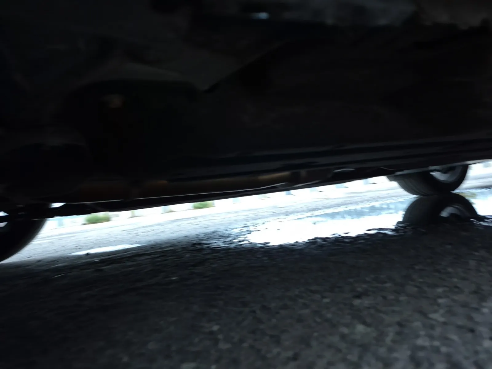 Undercarriage - Driver Photo